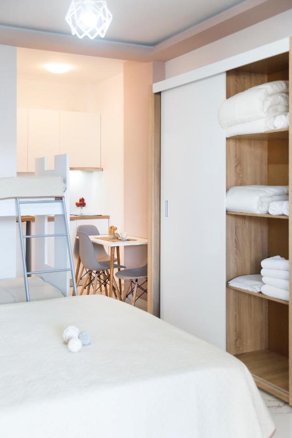 Nikogroup Plaza Appartement Polychrono Buitenkant foto